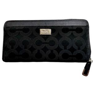 Coach Logo Signature Black Wrap Zippered Wallet in Excellent Used Condition